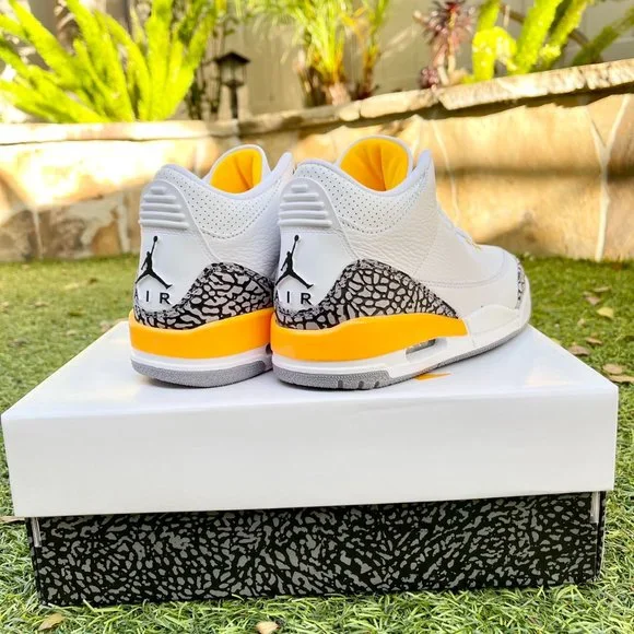 Nike Air Jordan 3 retro white orange shoes - Picture 4 of 4